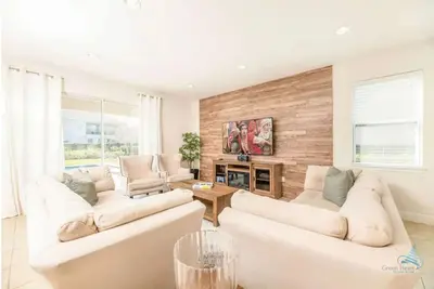 Image de 20% Off Modern Villa 6br 5 En-Suite  Pool & Spa\n\n