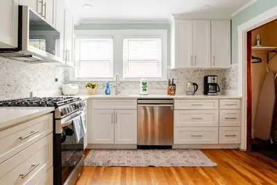 Image de Peaceful, Spacious 2br Condo in Allston Boston, Close to Harvard/Bc/Bu + Parking