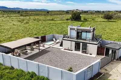 Image de House of Gemini is a secluded property in the center of Valle de Guadalupe