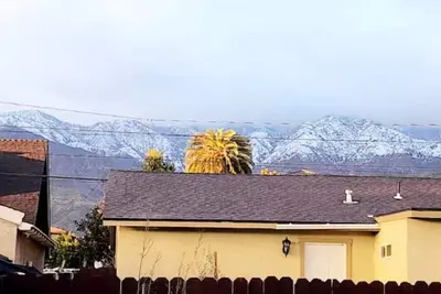 Image de Mi- Ranch style 3 bedroom 2 bath Quiet & safe Neighborhood king-bed!