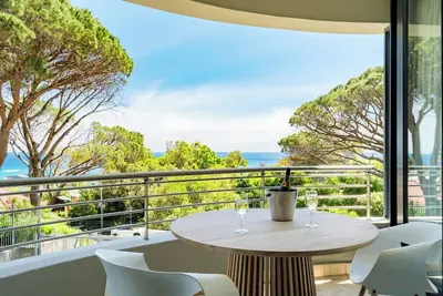 Image de Delightful Rental w Sea Views Vadi Apartment