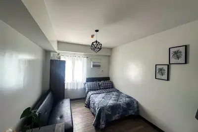 Image de A cozy home in the middle of the city
