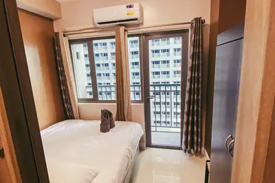 Image de 1 Br Furnished Condo in Mandaluyong with Pool and Parking - Fame 3 - 2031
