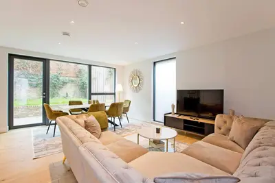Image de Luxury and Modern 3 bed 3 bath Battersea Power Station