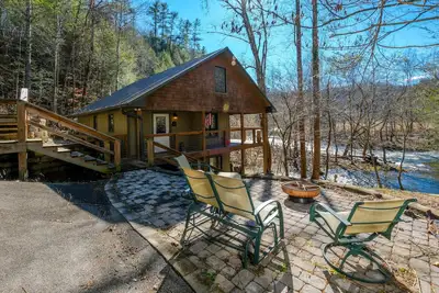 Image de On The Rocks | By Colonial Properties