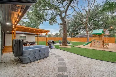 Image de Central Convenience x Modern Luxury - Heart of Houston