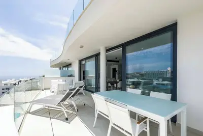 Image de Appartement '96-Nouveau' avec vue sur la mer, Wi-Fi et climatisation