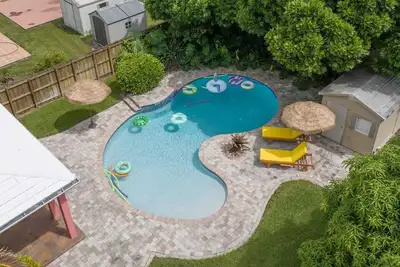 Image de Beach-Style Pool • Family Stay • Near Airport