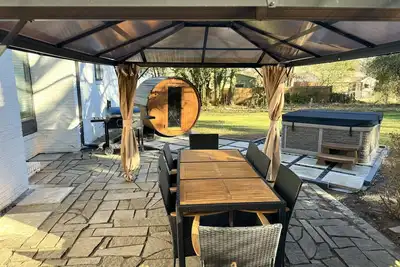 Image de Raleigh Retreat with Sauna+Hot Tub