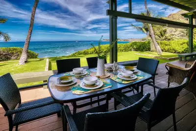 Image de \"Beachront Paradise\" Surf, scuba, swim, snorkel, sunsets & serenity at your door