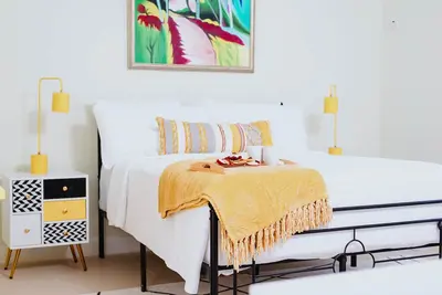 Image de Book your dream family vacation at Polo Villa - Relax and Unwind in the Sun.