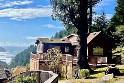 Image de Coastal abode with private hot tub & amazing views