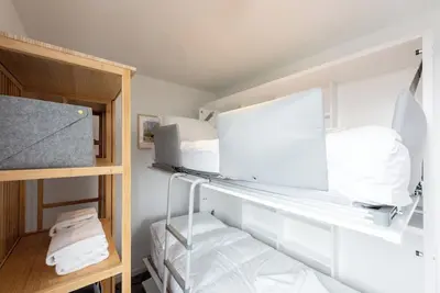 Image de Lovely 2Bed Unit near Victoria Market and Cbd!