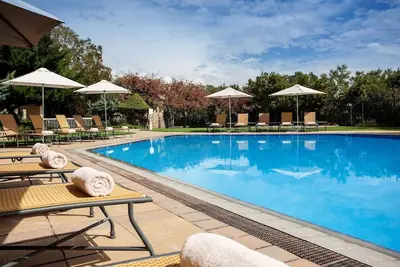 Image de Pleasant Stay! Outdoor Pool & Spa, Free Parking! Near Maseru Central Park