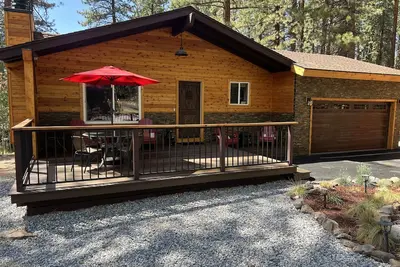 Remodeled Hot Tub Home Near Heavenly Village, Chairlift and Lake-Sleeps 9 Max