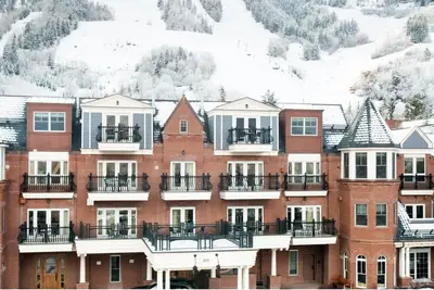 Image de Luxury Aspen Condo with Amenities, steps from Aspen Mountain