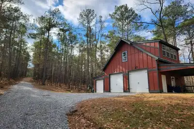 Image de Take a Break at The Barn at Grateful Cove, Lake Martin