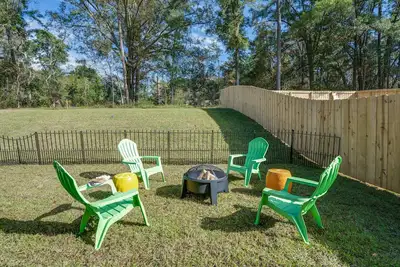 Image de Citrus Cottage: Comfy - Hwy 10 - Peaceful Retreat