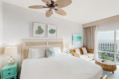 Image de Lovely studio with plunge pool, grill, & on-site golf access, central Ac, & W/D