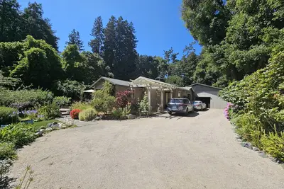 Image de Cozy retreat near woods and sea