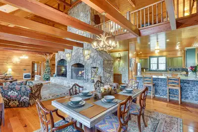 Image de Lakefront Custom-Built Mentone Home: Game Room!