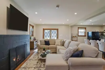 Image de Spacious & Private 4br Retreat - A Unique Getaway Just 3 miles to Gold Fish Barn