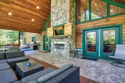 Image de Caldwell Lodge - less than 5 miles to Harrah's Cherokee Casino.