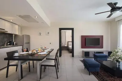 Image de Beautiful hotel suite - right on Cofressi Beach!