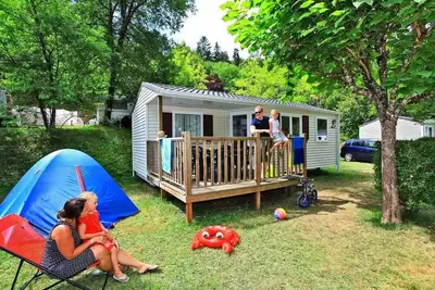 Image de Mobil home Pacifique Confort 25m² - 2 chambres + terrasse semi-couverte 10m² + Tv (Dimanche) 4 personnes