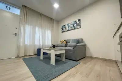 Image de Alma, Leave your sweet home and use ours.