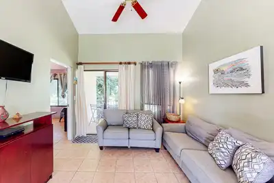 Gated community condo with on-site pool - close to beach & attractions