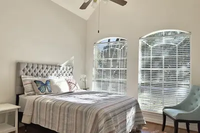 Image de Custom luxury house-5 min to Katy Mills