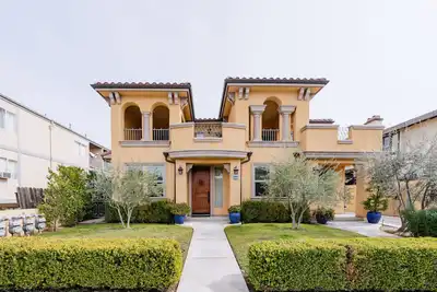 Image de Modern villa: 2b3b in downtown of Alhambra, walk to Target and Costco