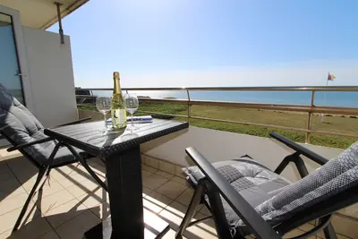 Image de One-room apartment with fantastic sea views directly at the beach crossing