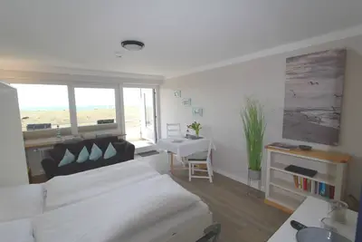 Image de One-room apartment with fantastic sea views directly at the beach crossing