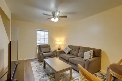 Image de 5 Mi to Fort Hood Shopping: Quiet Killeen Townhome