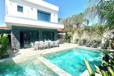 Image de Villa Tequila neuve avec piscine privé chauffée, jacuzzi, wifi