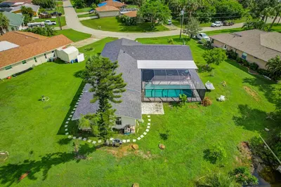 Image de Pet Friendly Family Villa ~ Pool ~ Waterfront ~ Quiet Neighborhood