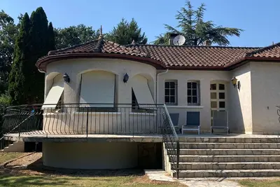 Image de belle maison de campagne avec jardin privatif Ă 15 min du center parc