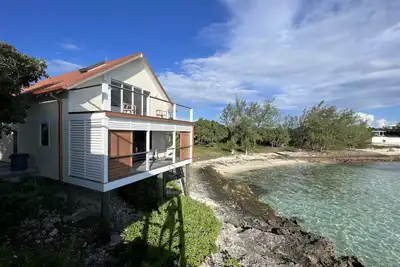 Image de Touch of Class Cottage, A Beachfront Cottage on the Warm Calm Caribbean
