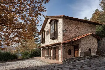 Image de Parnassus Woodstone Chalet