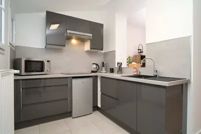 Image de Maison paisible avec petit jardin clôturé