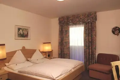 Image de Familienzimmer mit Dusche od. Bad, 1-3 Nächte - Hotel Salzburger Hof