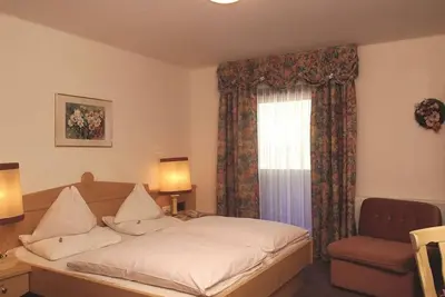 Image de Familienzimmer mit Dusche od. Bad, 7 Nächte Winter - Hotel Salzburger Hof