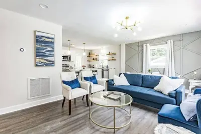 Image de Cottage Close to Dtown Durham