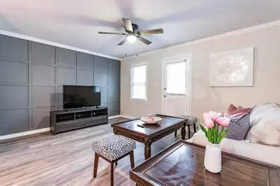 Double en suite townhome close to Wakemed