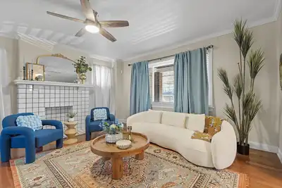 Image de 5bd Chic Barn: Games - Contemporary - Central