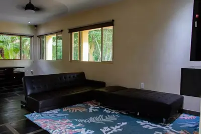 Image de House of the Rising Tide, sleeps 10