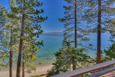 Image de Private Sandy Beach! Buoy, Sleeps 16.