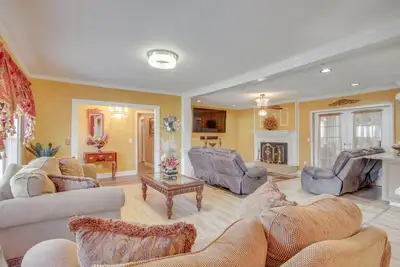 Image de Columbia Home Rental w/ Hot Tub: 9 Mi to UofSC!